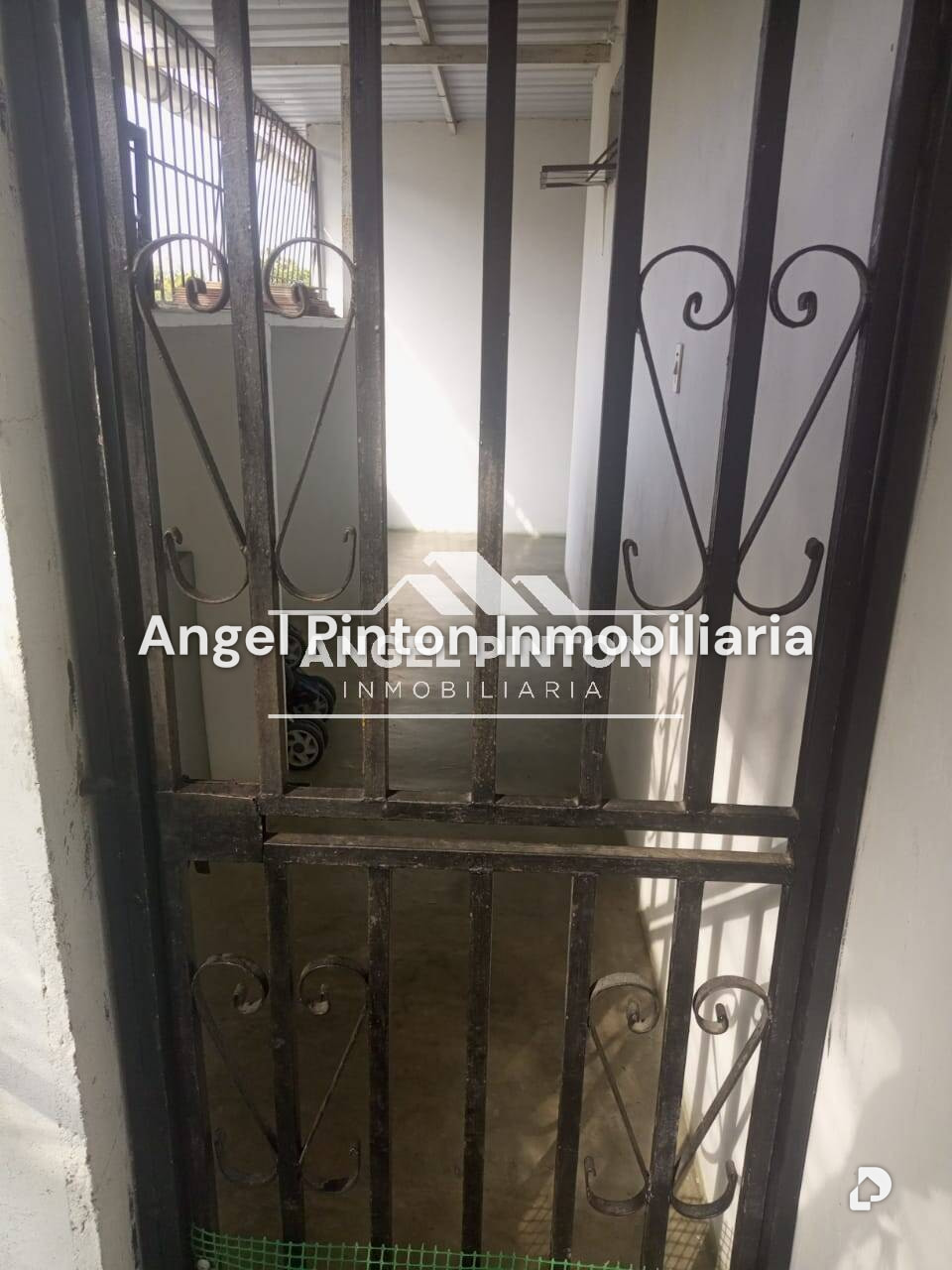 Local comercial en Via Principal Valera, Valera – 23