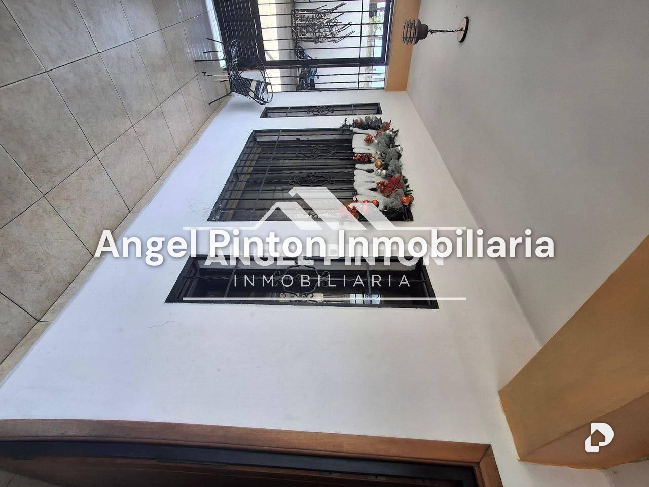Local comercial en Via Principal Valera, Valera – 17