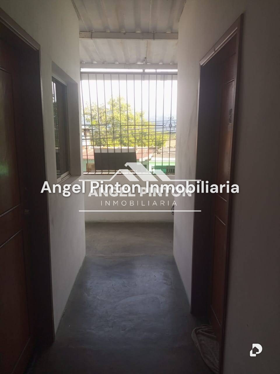 Local comercial en Via Principal Valera, Valera – 24