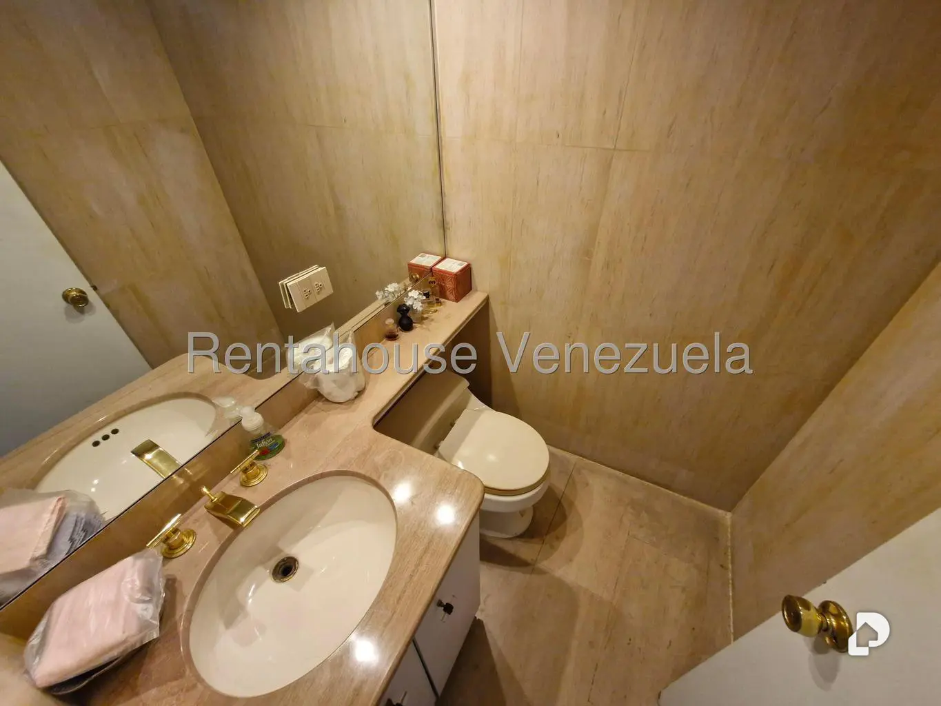 Apartamento en Los Palos Grandes, Caracas – 21