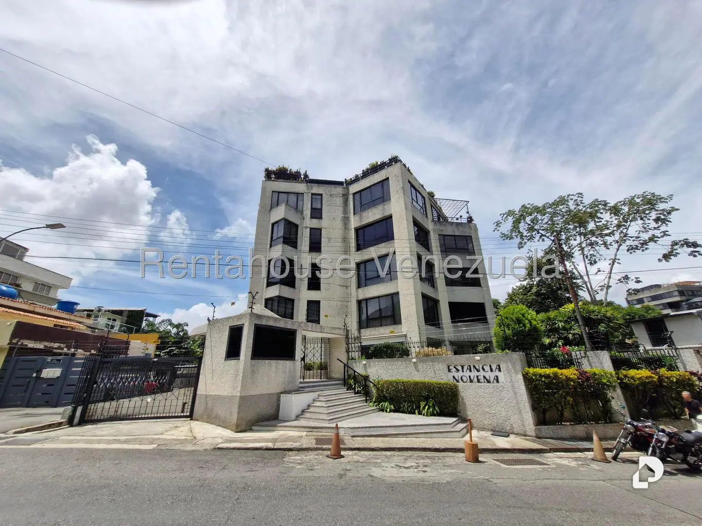 Apartamento en Los Palos Grandes, Caracas – 27
