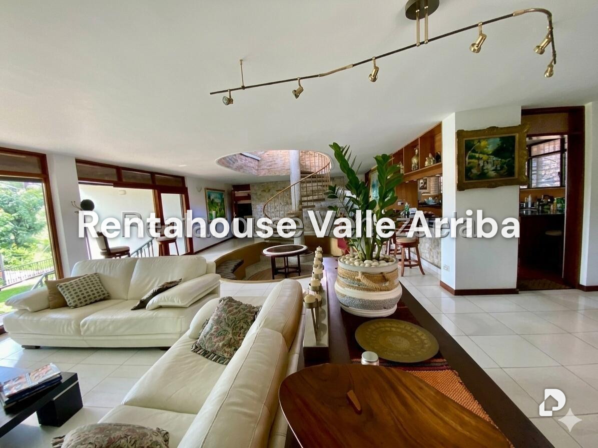 Casa en Lomas De La Trinidad, Caracas – 3