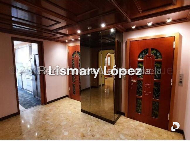 Apartamento en El Rosal, Caracas – 2