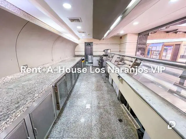 Local comercial en Los Palos Grandes, Caracas – 5