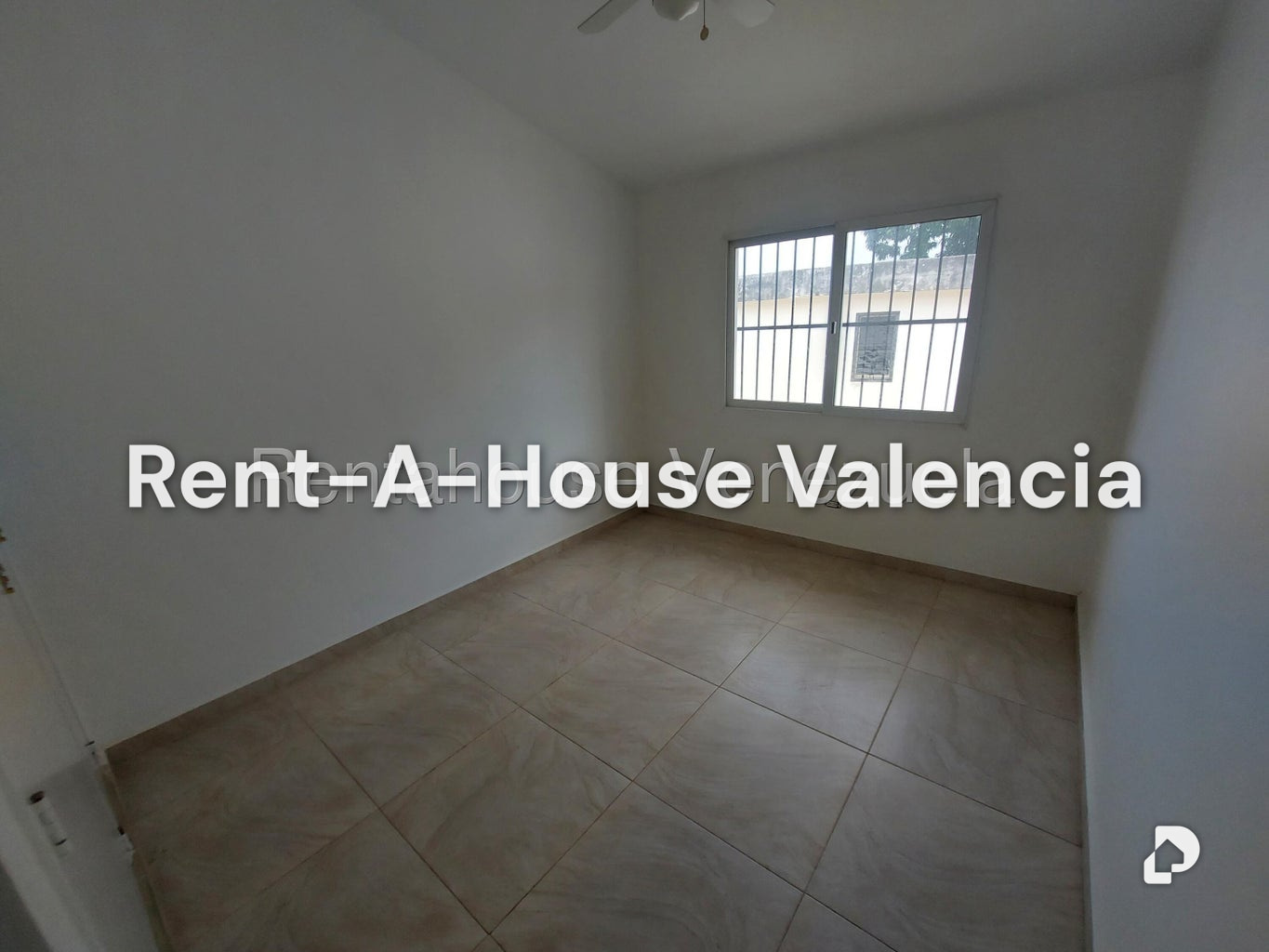 Casa en Prebo II, Valencia – 17