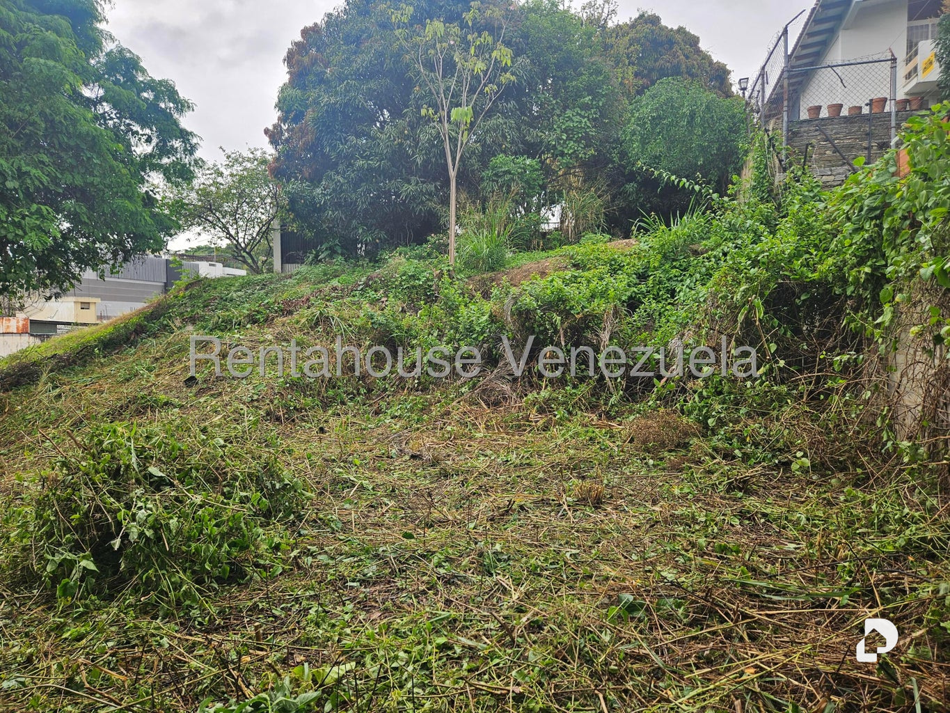 Terreno en Prados del Este, Caracas – 23