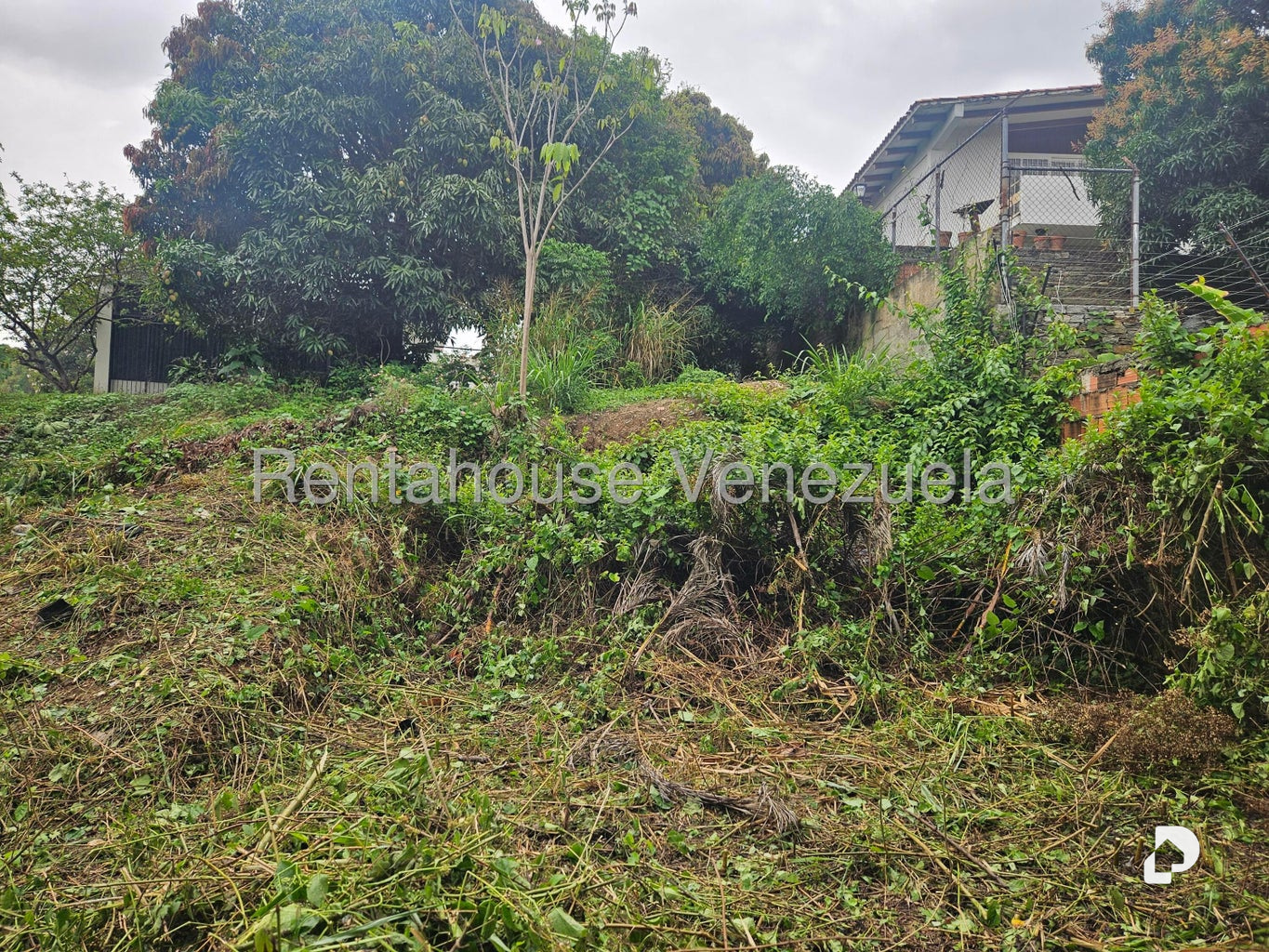Terreno en Prados del Este, Caracas – 16