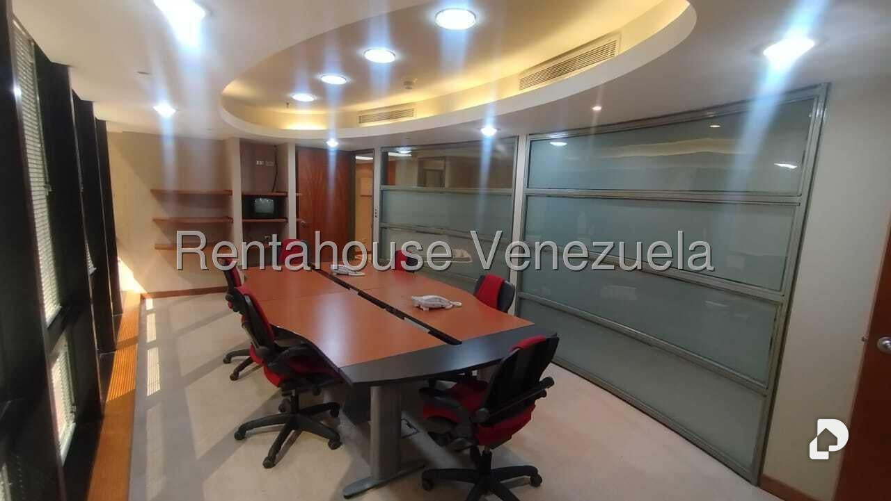 Oficina en Las Mercedes, Caracas – 8