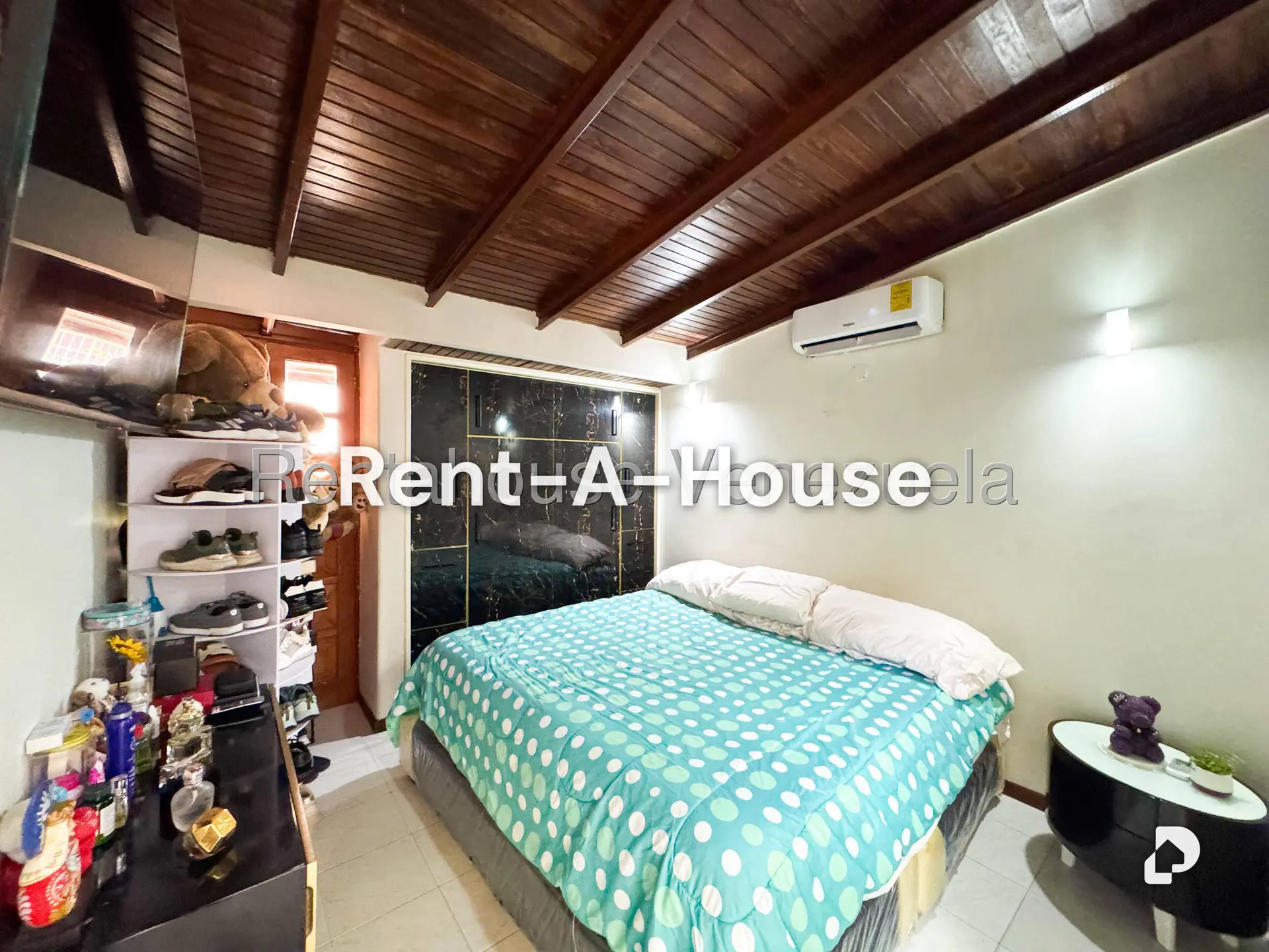 Casa en Alto Prado, Caracas – 13