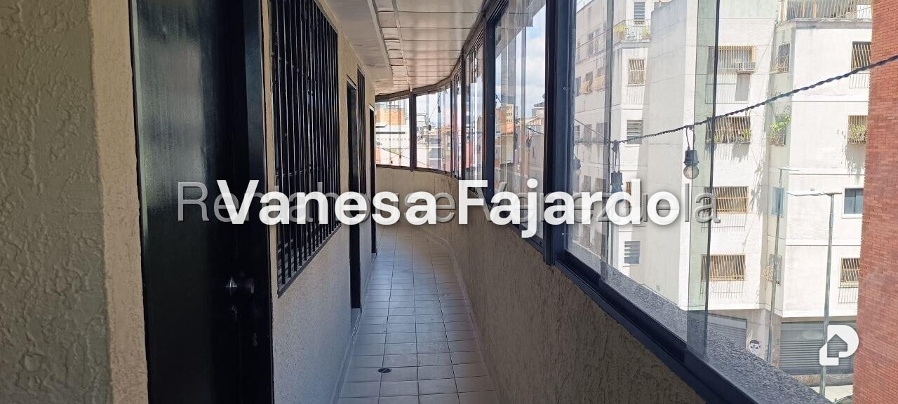 Edificio en Chacao, Caracas – 27