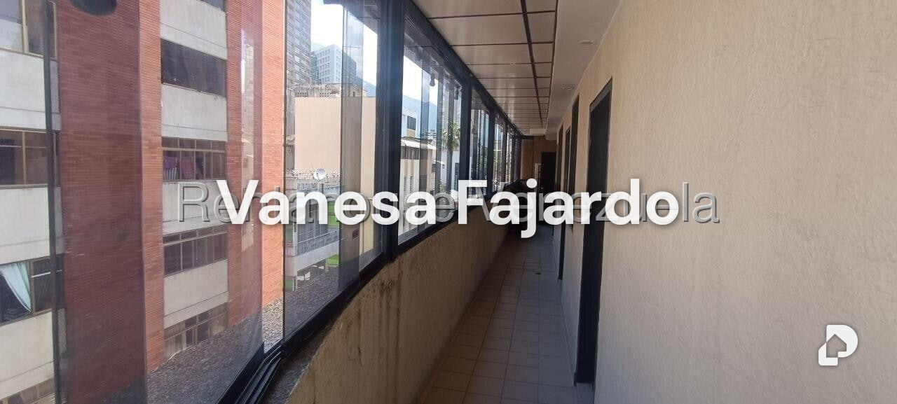 Edificio en Chacao, Caracas – 24