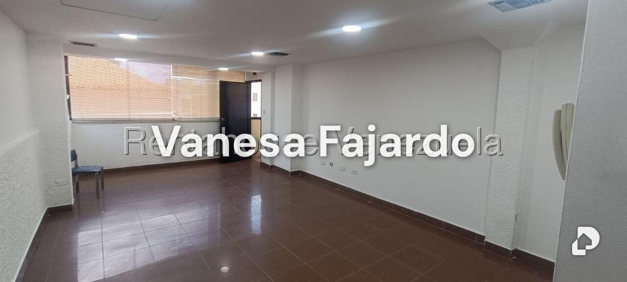 Edificio en Chacao, Caracas – 19