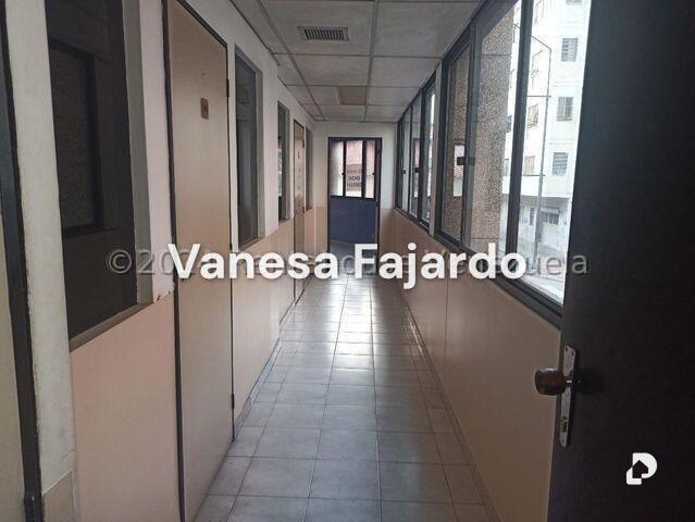 Edificio en Chacao, Caracas – 11