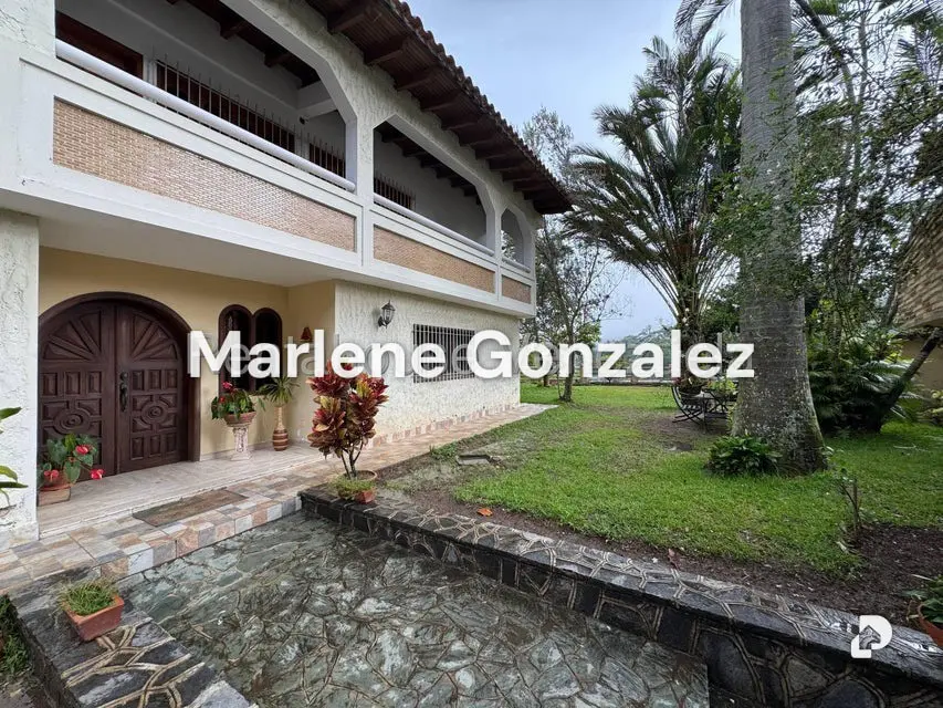 Casa en Santa Paula, Caracas – 1