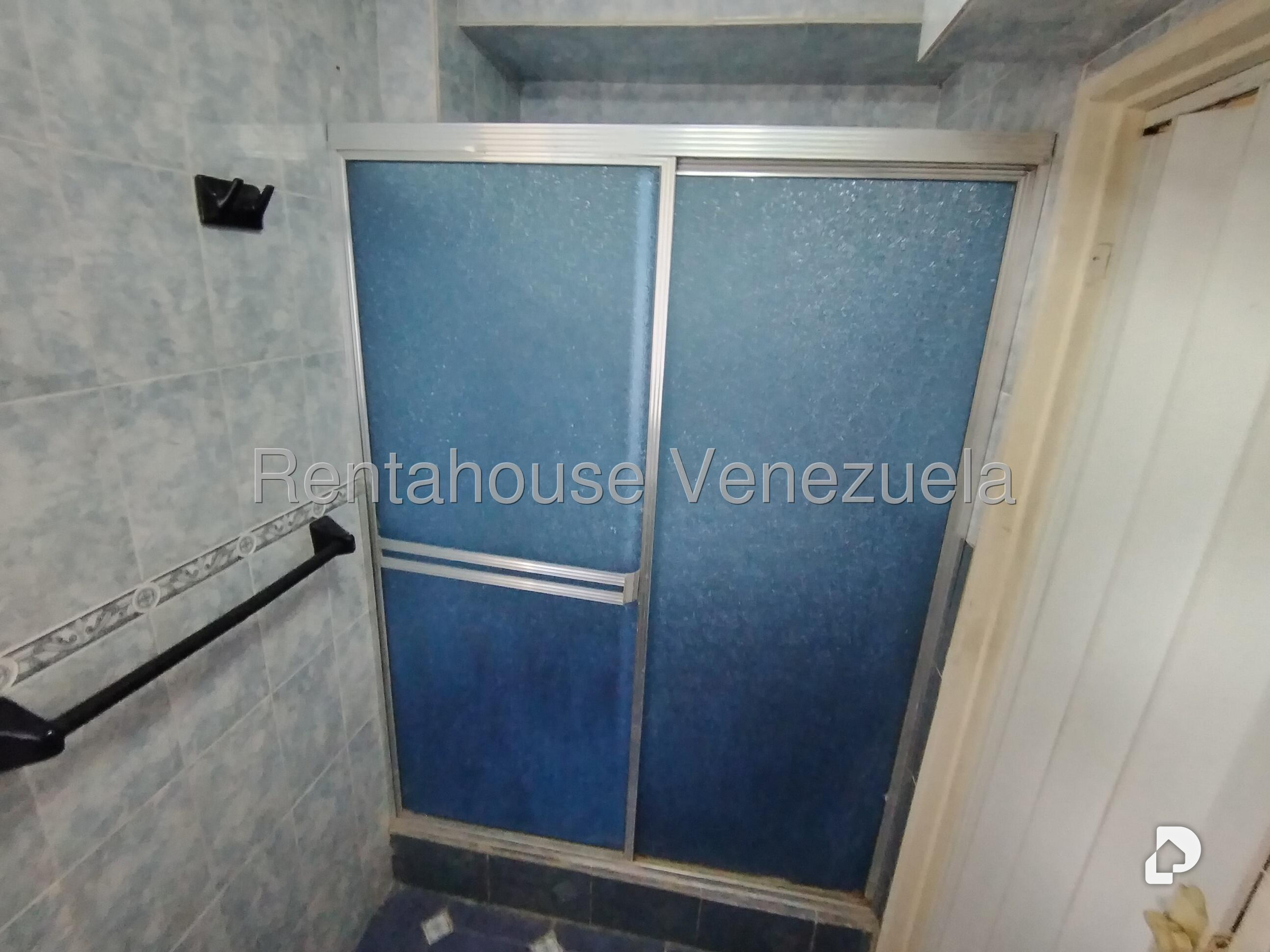 Apartamento en Caricuao, Caracas – 11