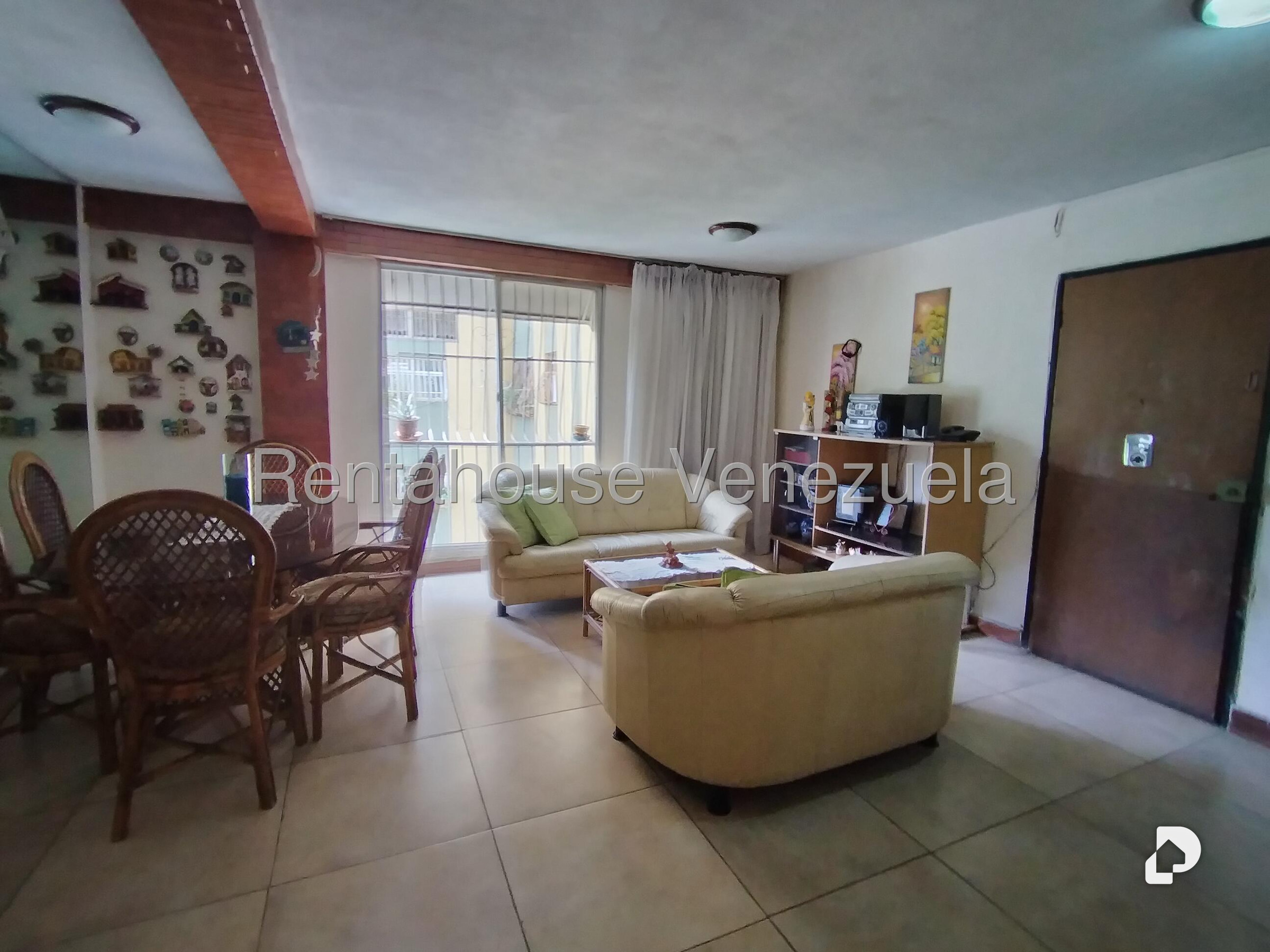 Apartamento en Caricuao, Caracas – 1