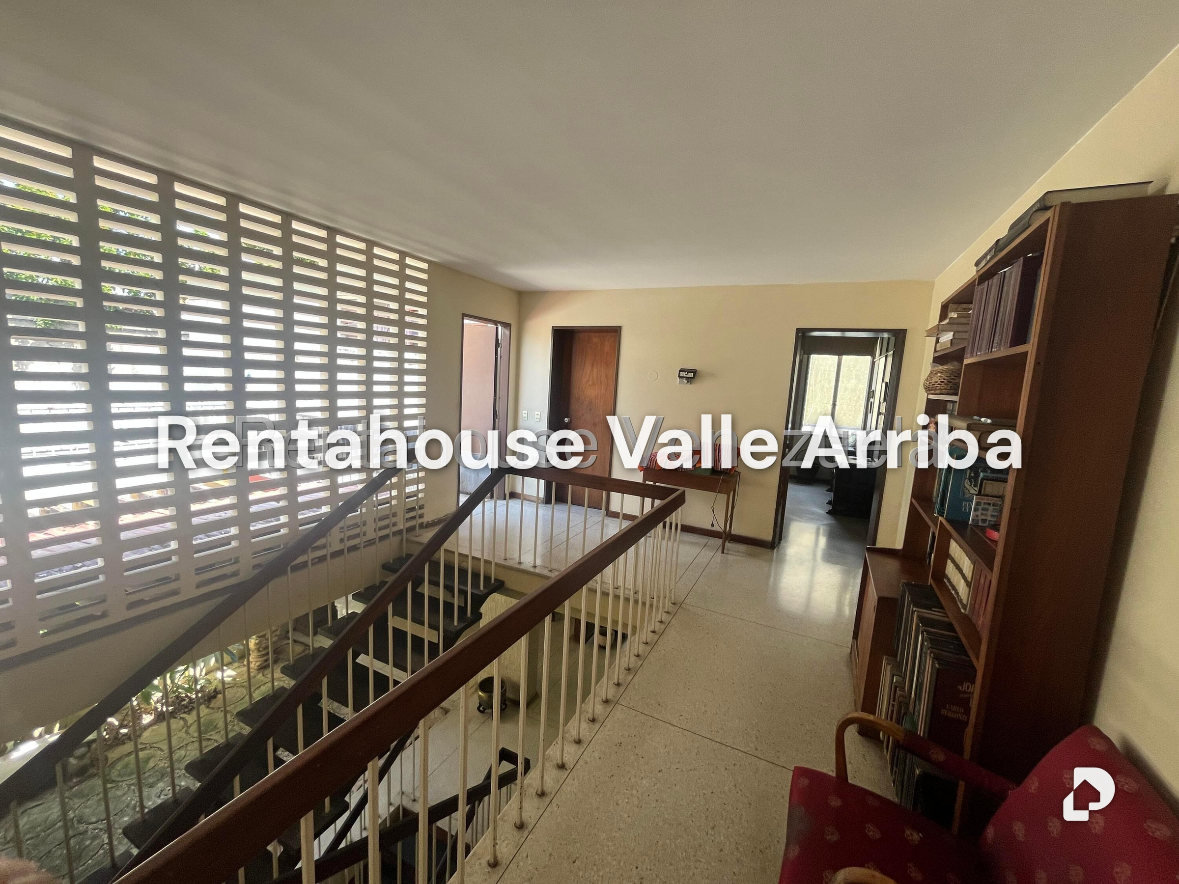 House in El Marqués, Caracas – 21