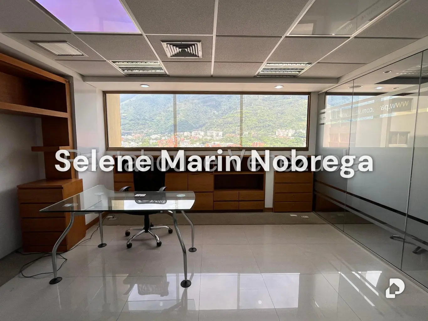 Oficina en Los Dos Caminos, Caracas – 12