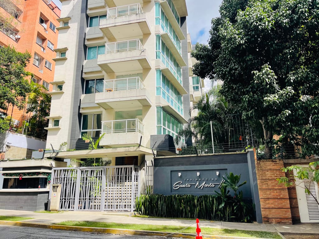 Apartamento en Campo Alegre, Caracas - 1