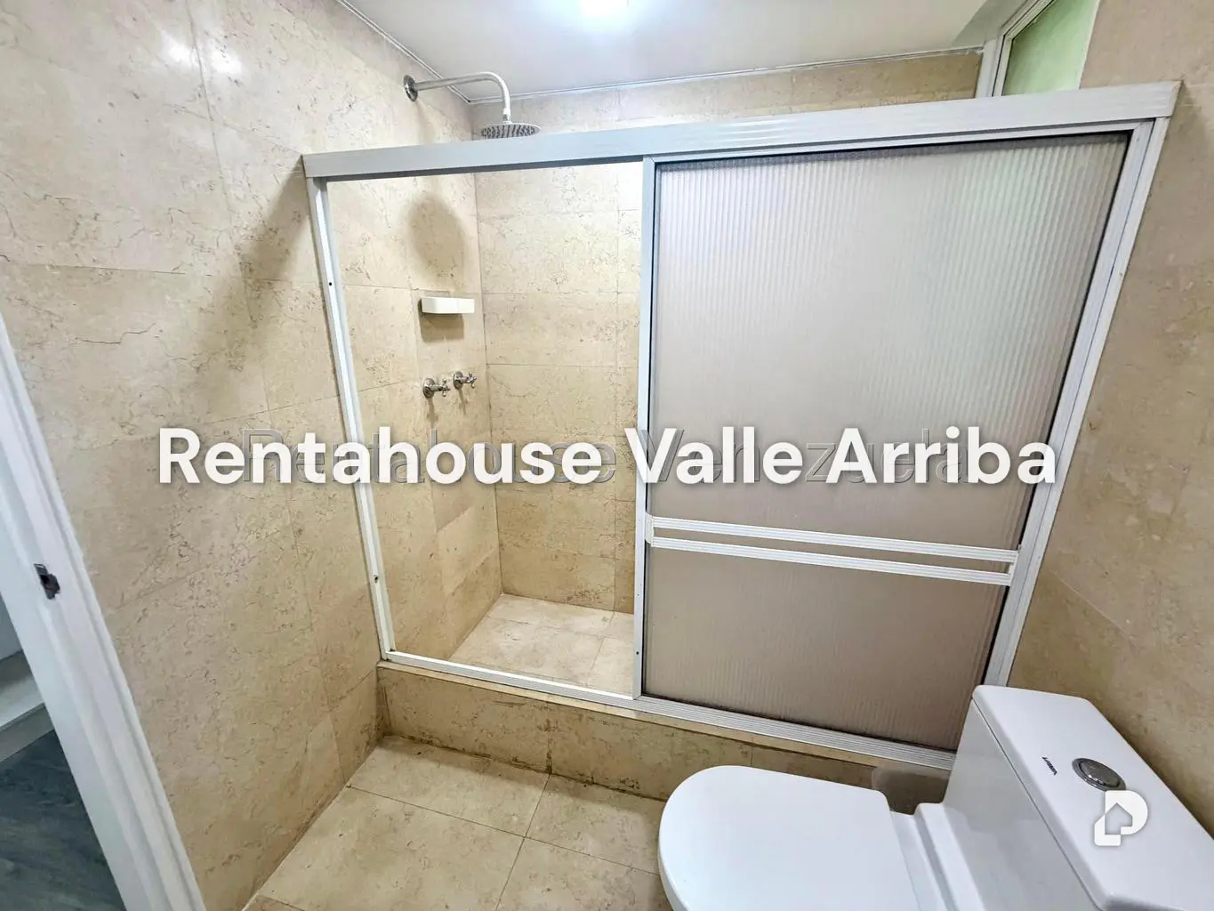 Apartamento en Campo Alegre, Caracas – 12