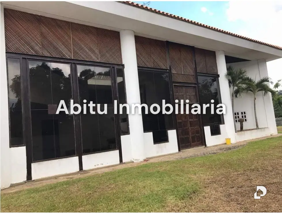 Casa en La Lagunita, Caracas – 18