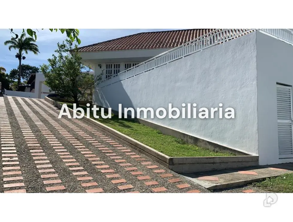 Casa en La Lagunita, Caracas – 17