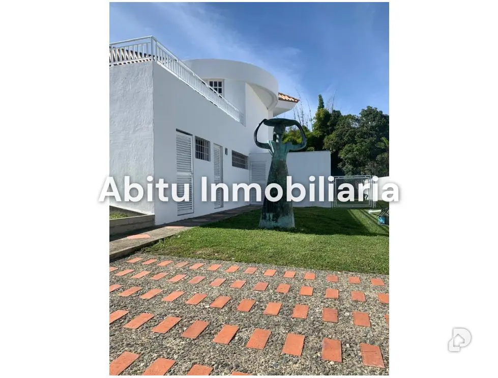 Casa en La Lagunita, Caracas – 1