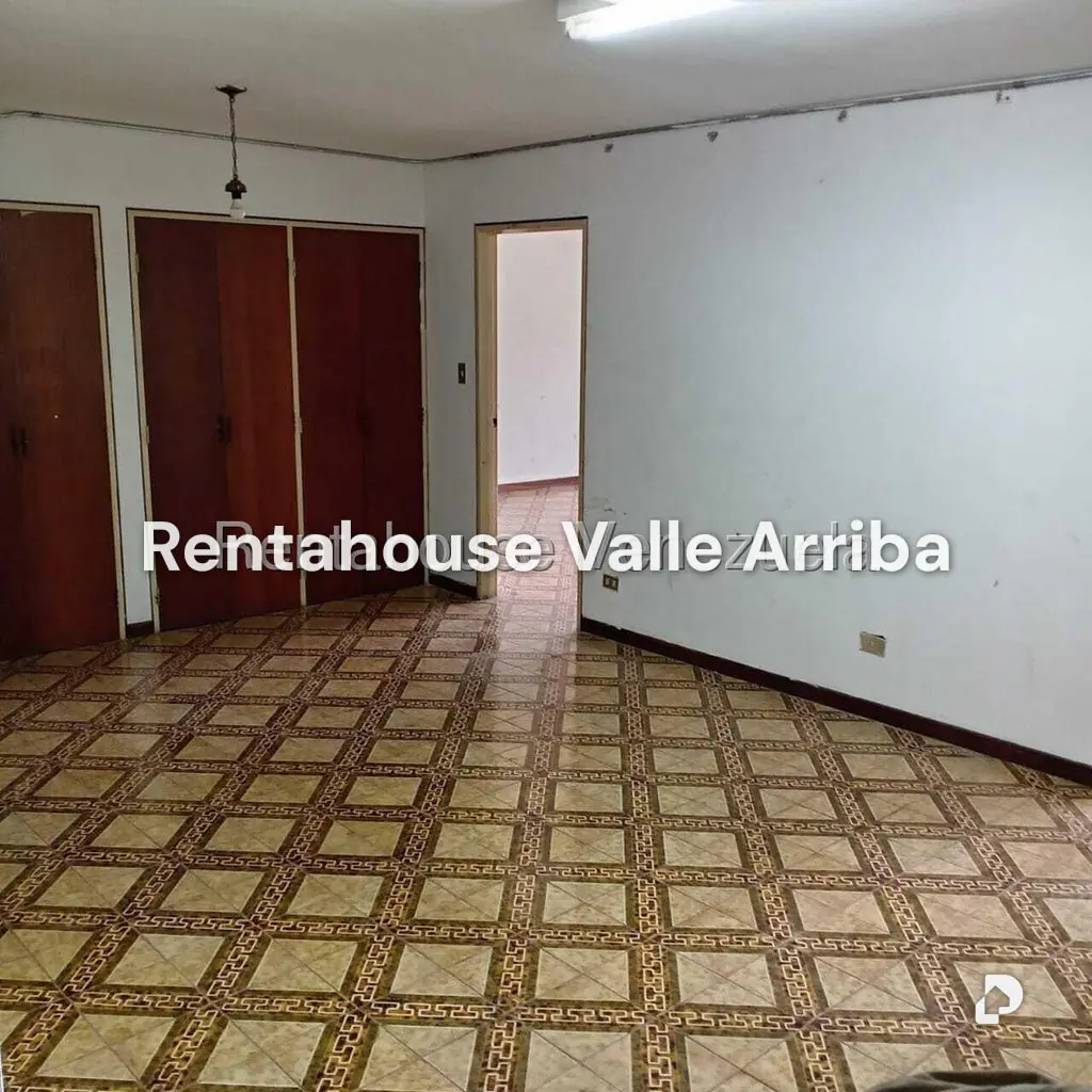 Casa en La Trinidad, Caracas – 17