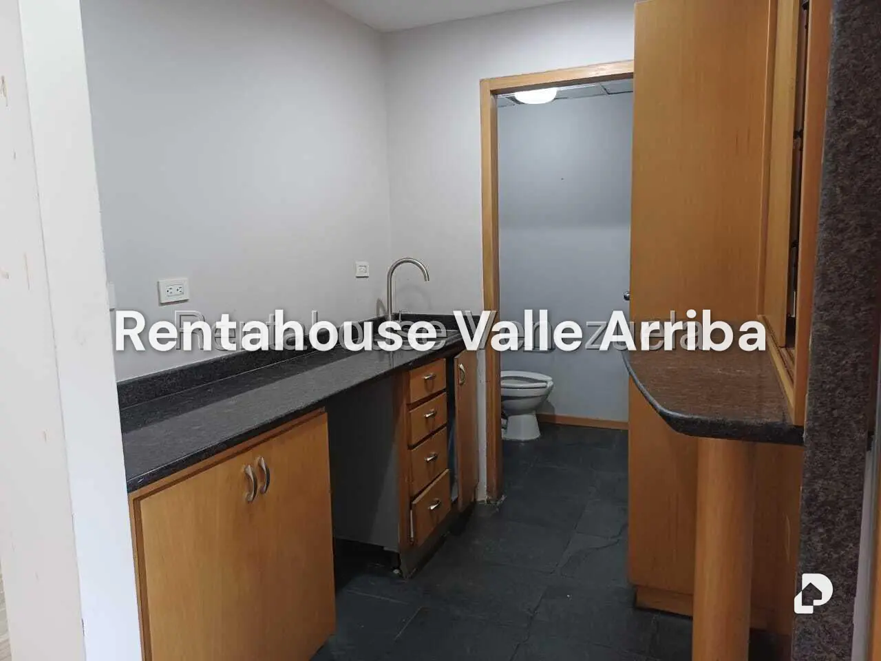 Local comercial en Las Mercedes, Caracas – 12