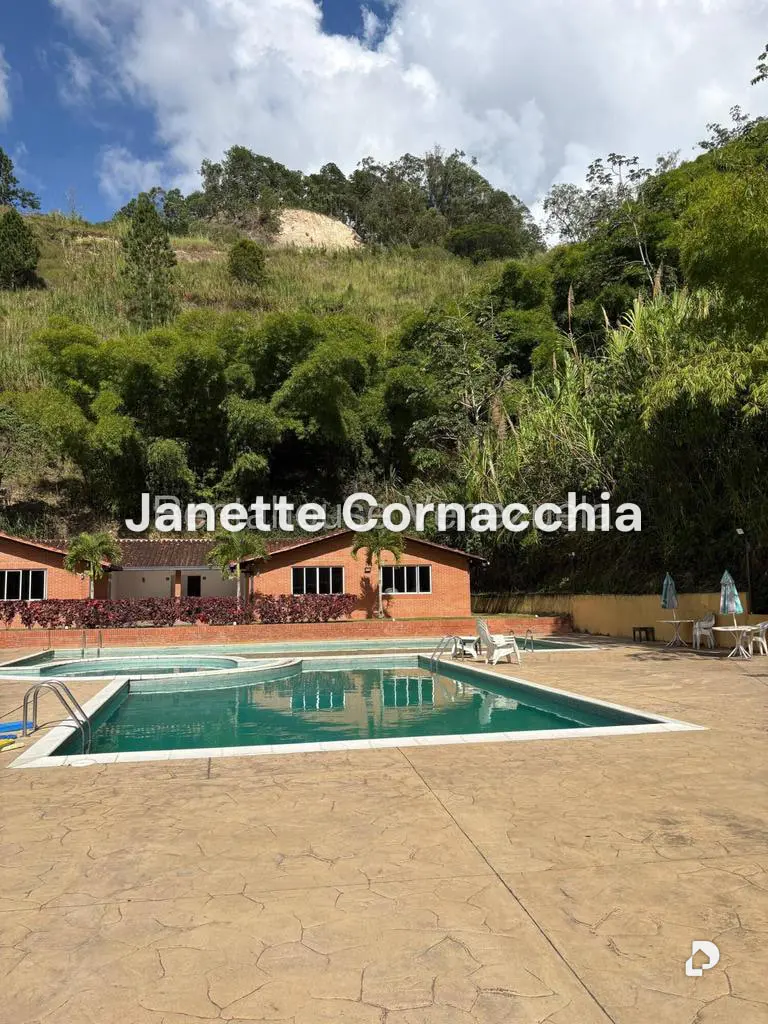 Apartamento en Colinas de La Tahona, Caracas – 1