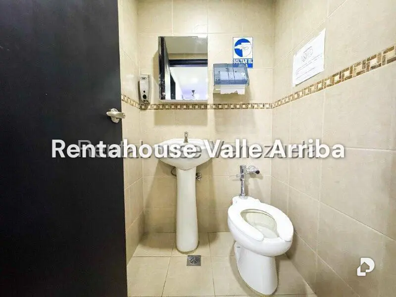 Local comercial en El Rosal, Caracas – 18