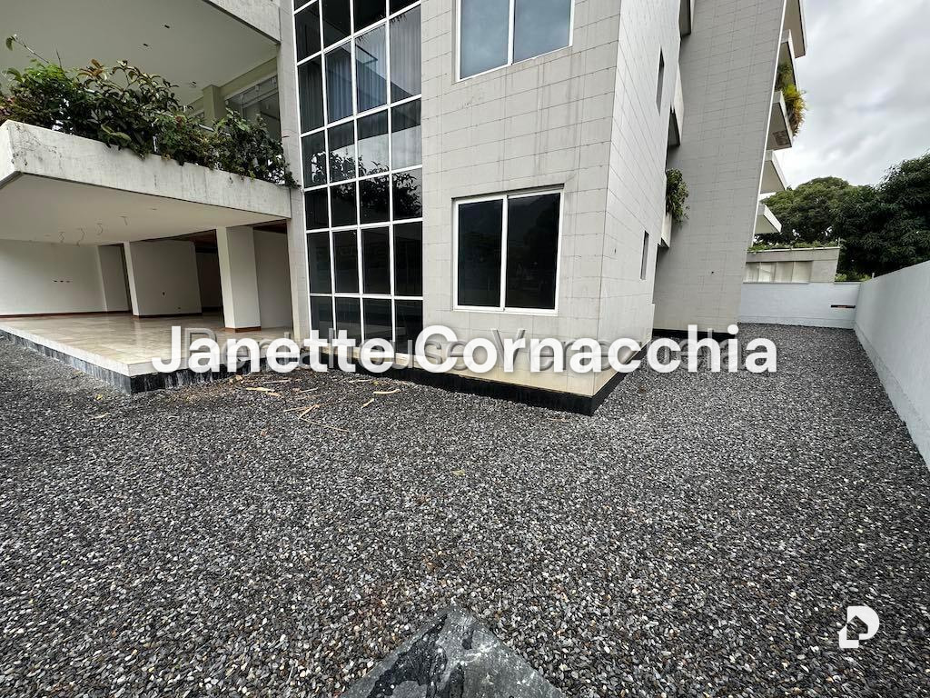 Apartamento en Campo Alegre, Caracas – 19