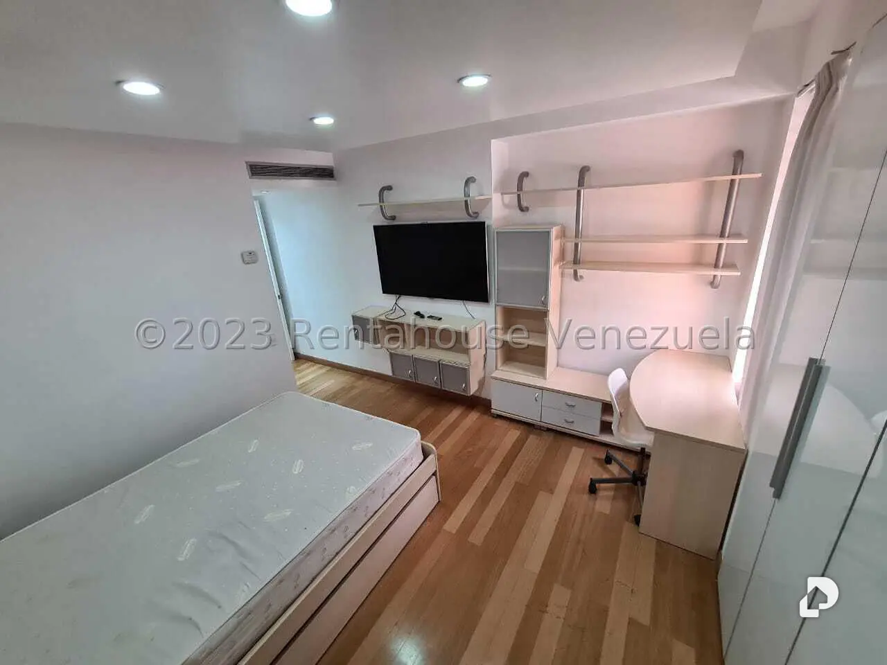 Apartamento en Lomas de La Alameda, Caracas – 25