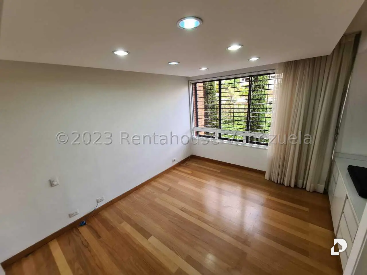 Apartamento en Lomas de La Alameda, Caracas – 19