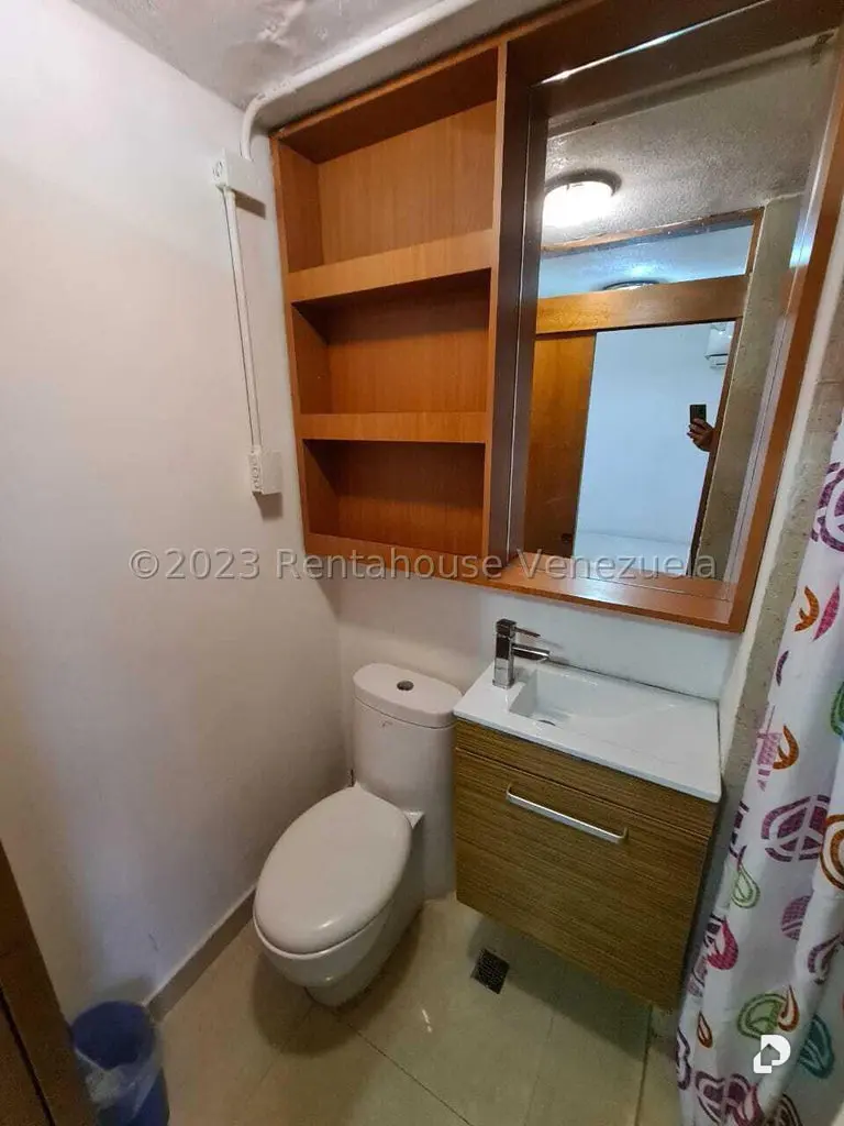 Apartamento en Lomas de La Alameda, Caracas – 18