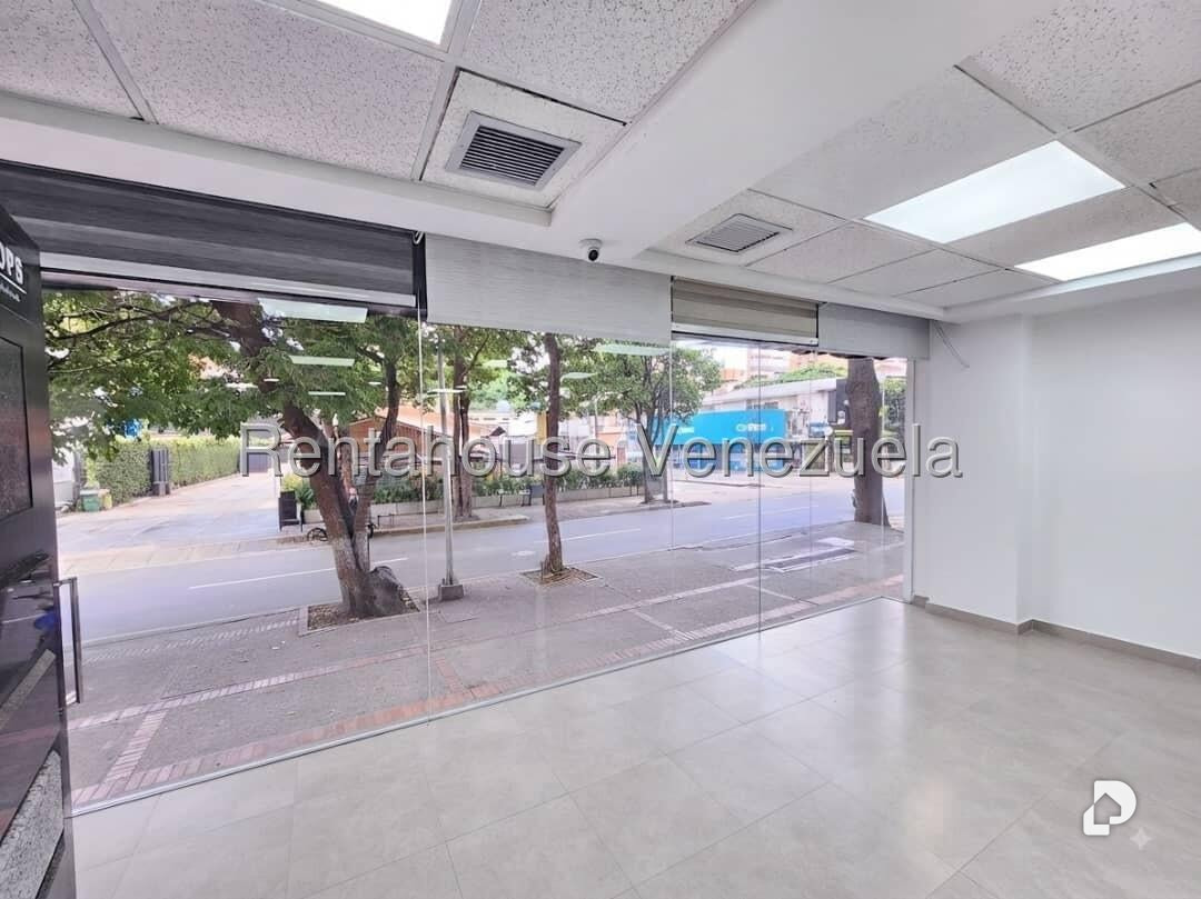 Local comercial en Las Mercedes, Caracas – 12