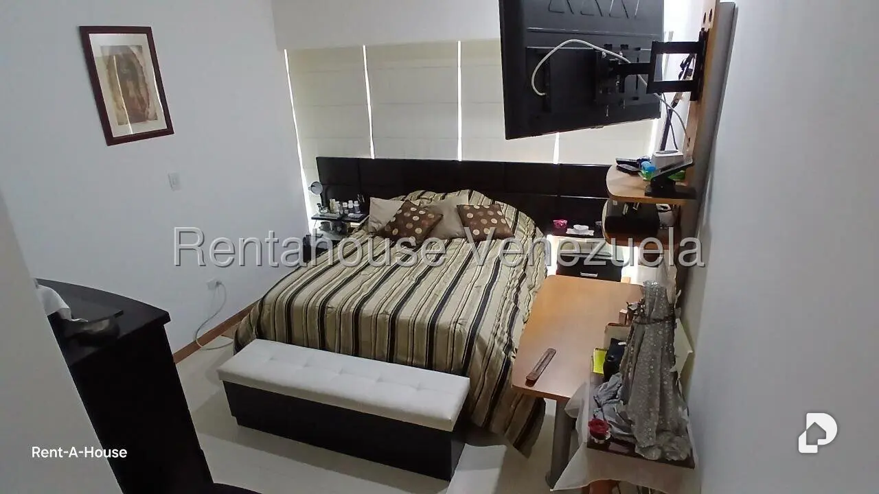 Apartamento en El Rosal, Caracas – 28