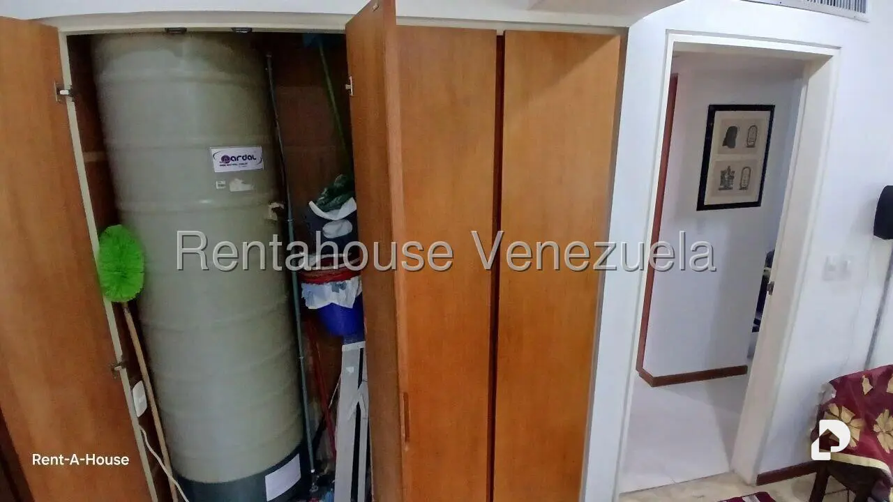 Apartamento en El Rosal, Caracas – 23
