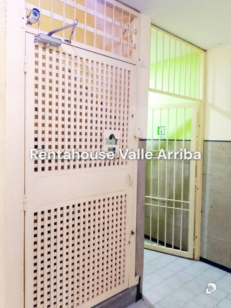 Building in Guarenas – 4