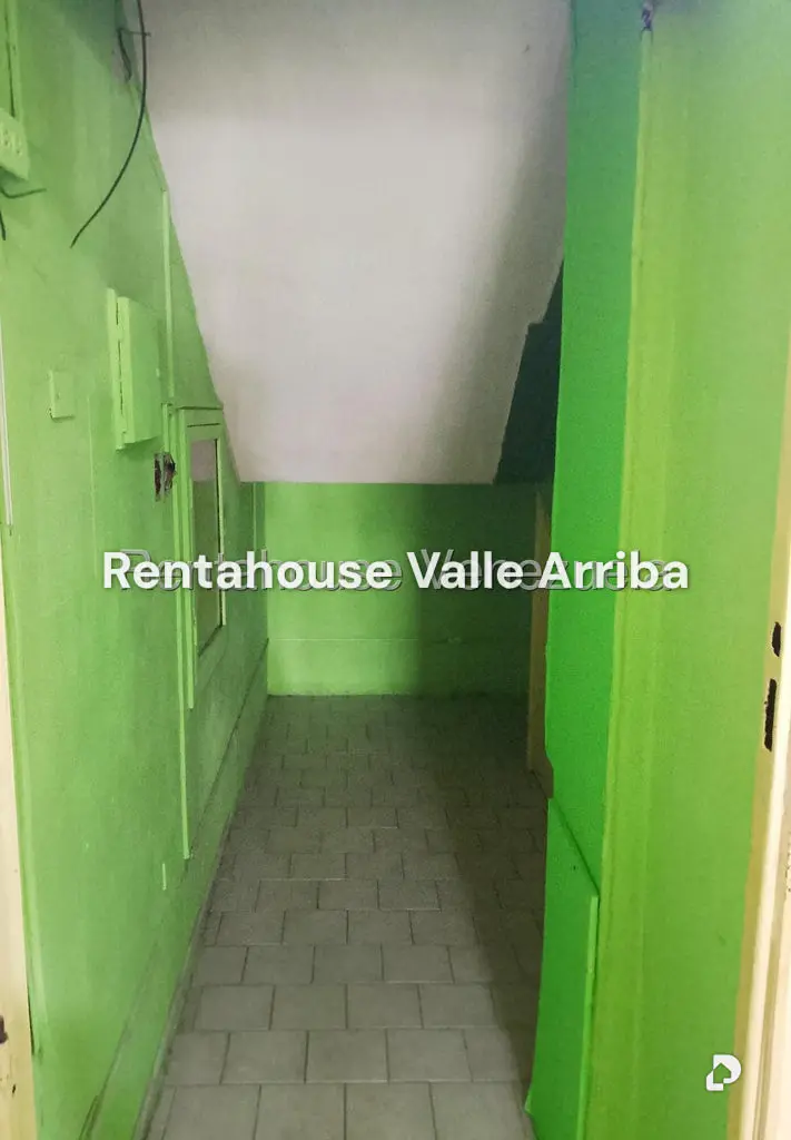 Building in Guarenas – 8