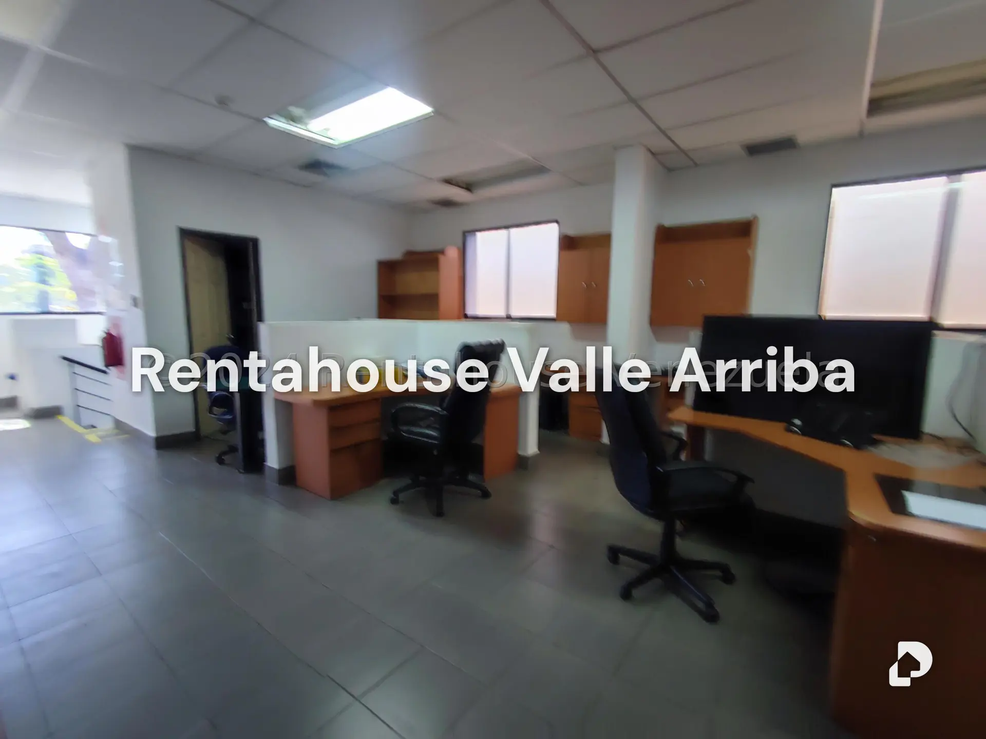 Local comercial en Los Chaguaramos, Caracas – 19