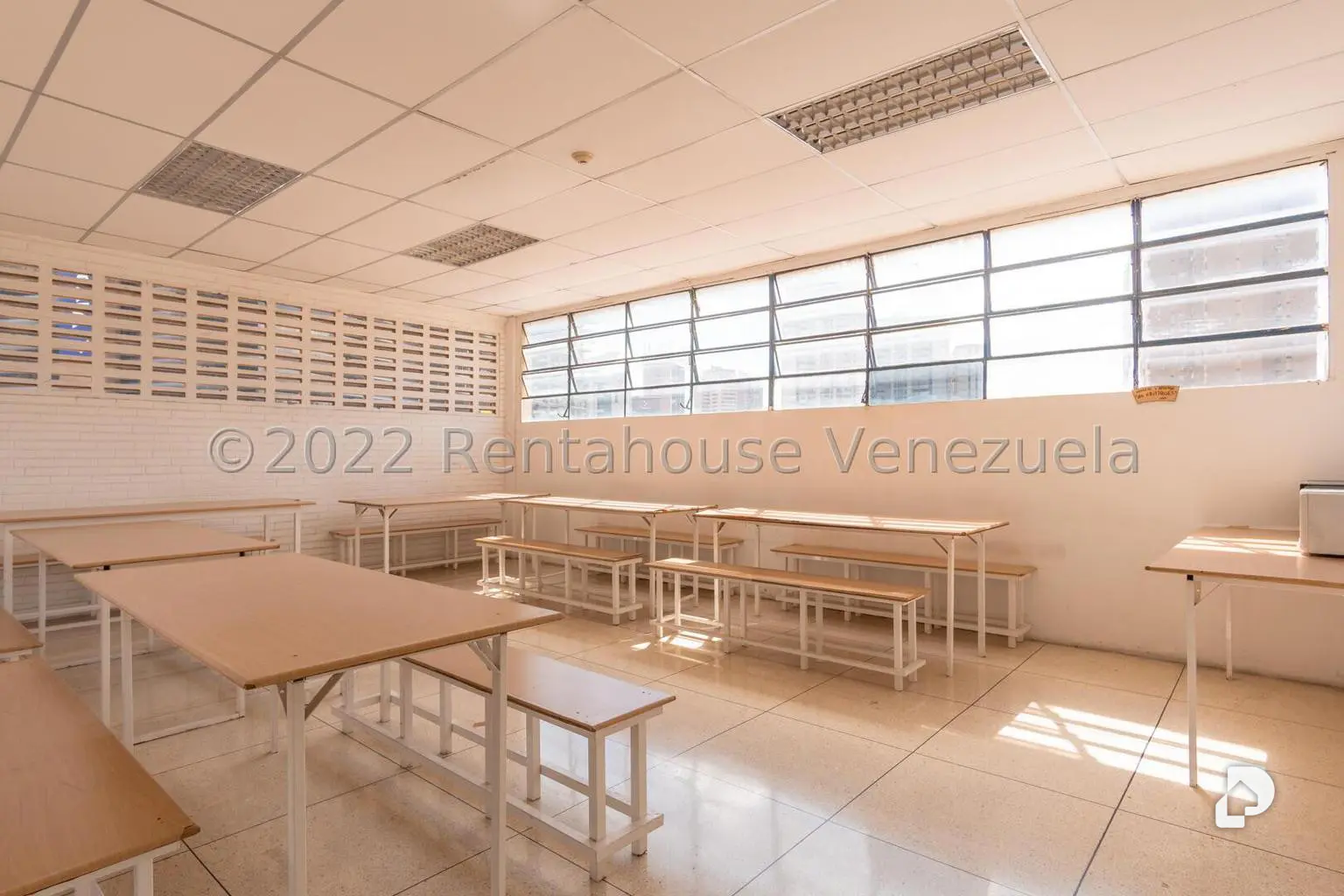 Local comercial en La California Norte, Caracas – 20