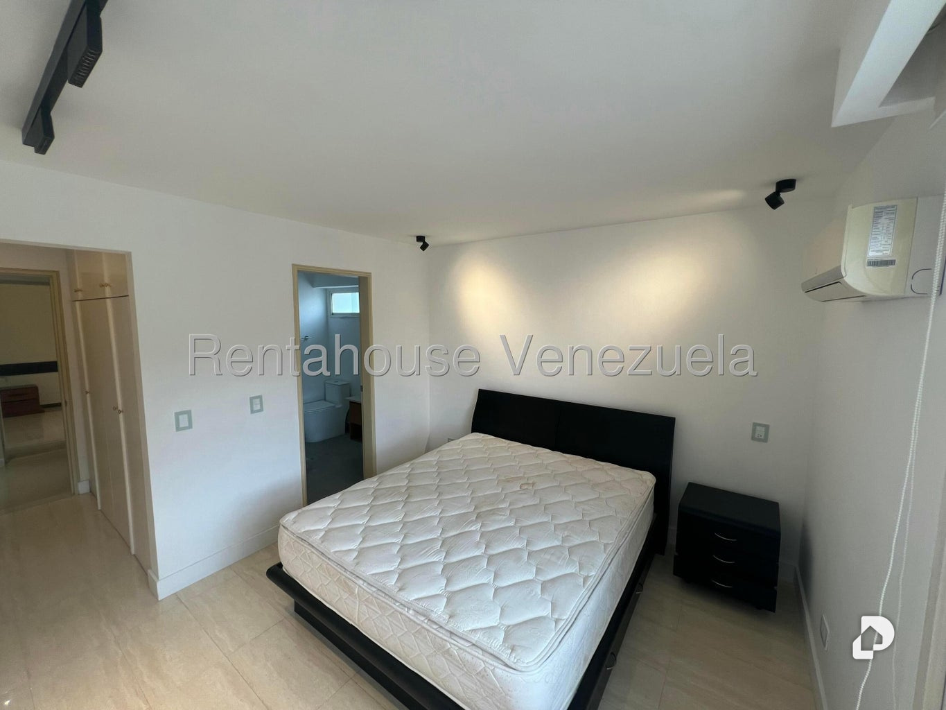 Apartamento en El Cigarral, Caracas – 11