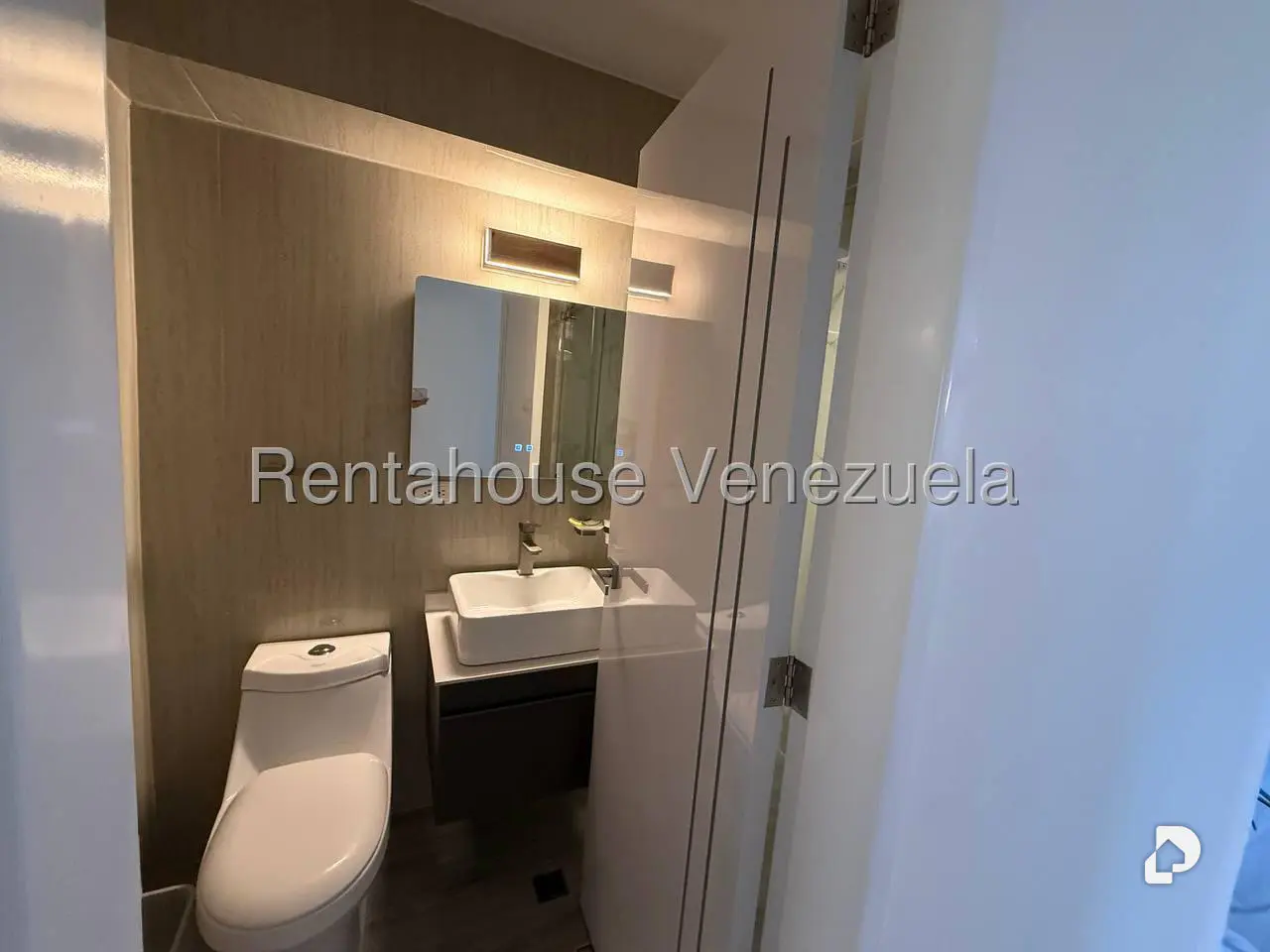 Apartamento en Altamira, Caracas – 11