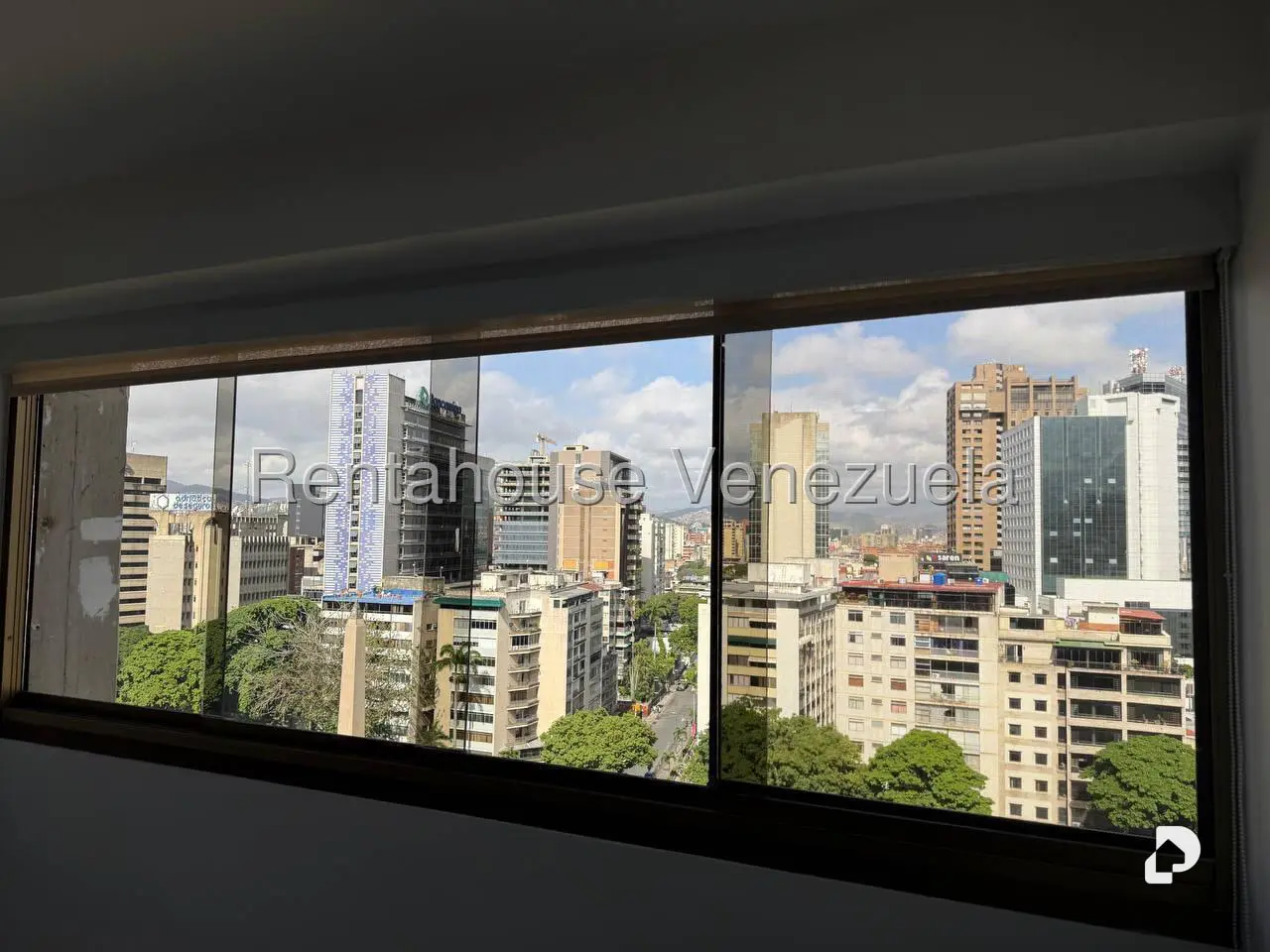 Apartamento en Altamira, Caracas – 13