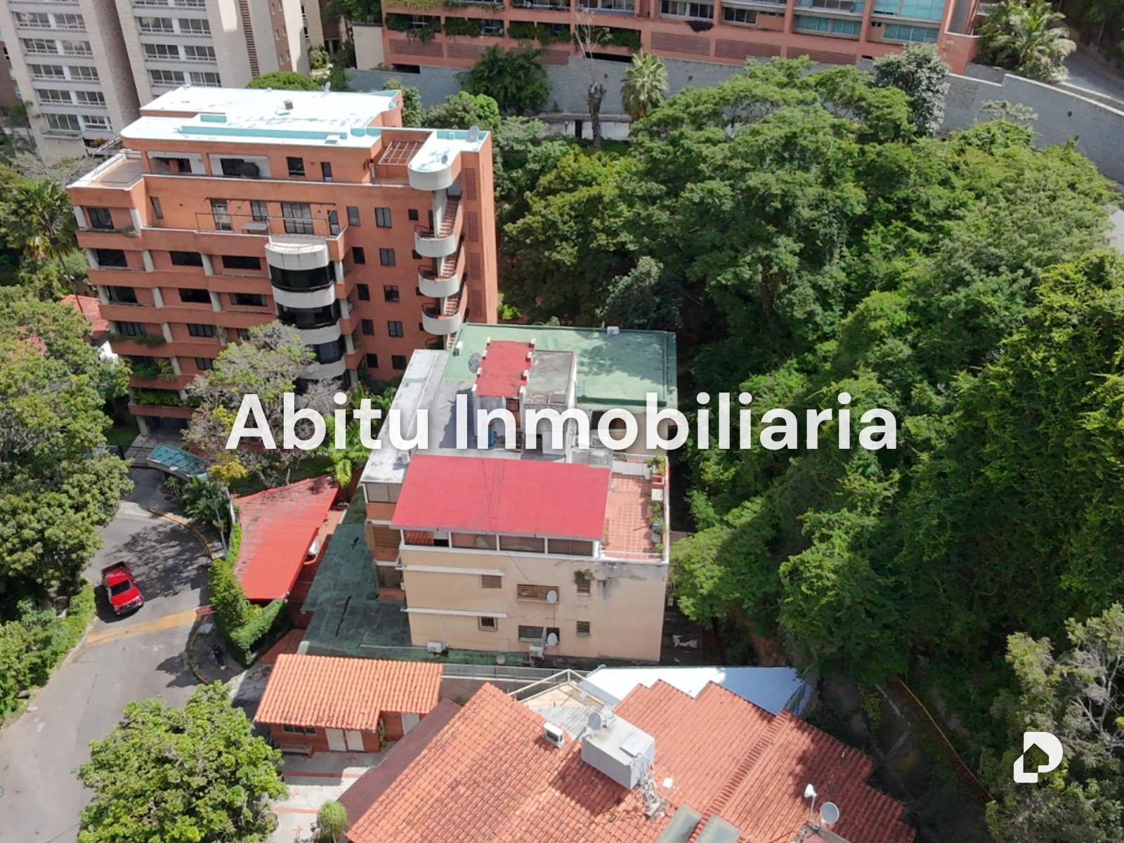 Edificio en Lomas de Las Mercedes, Caracas – 10