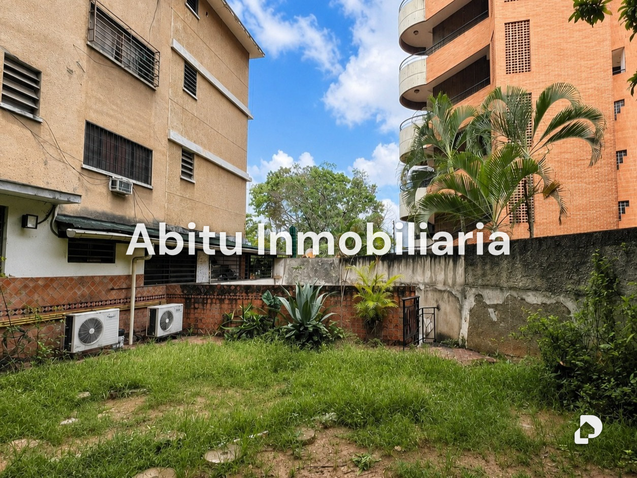 Edificio en Lomas de Las Mercedes, Caracas – 14