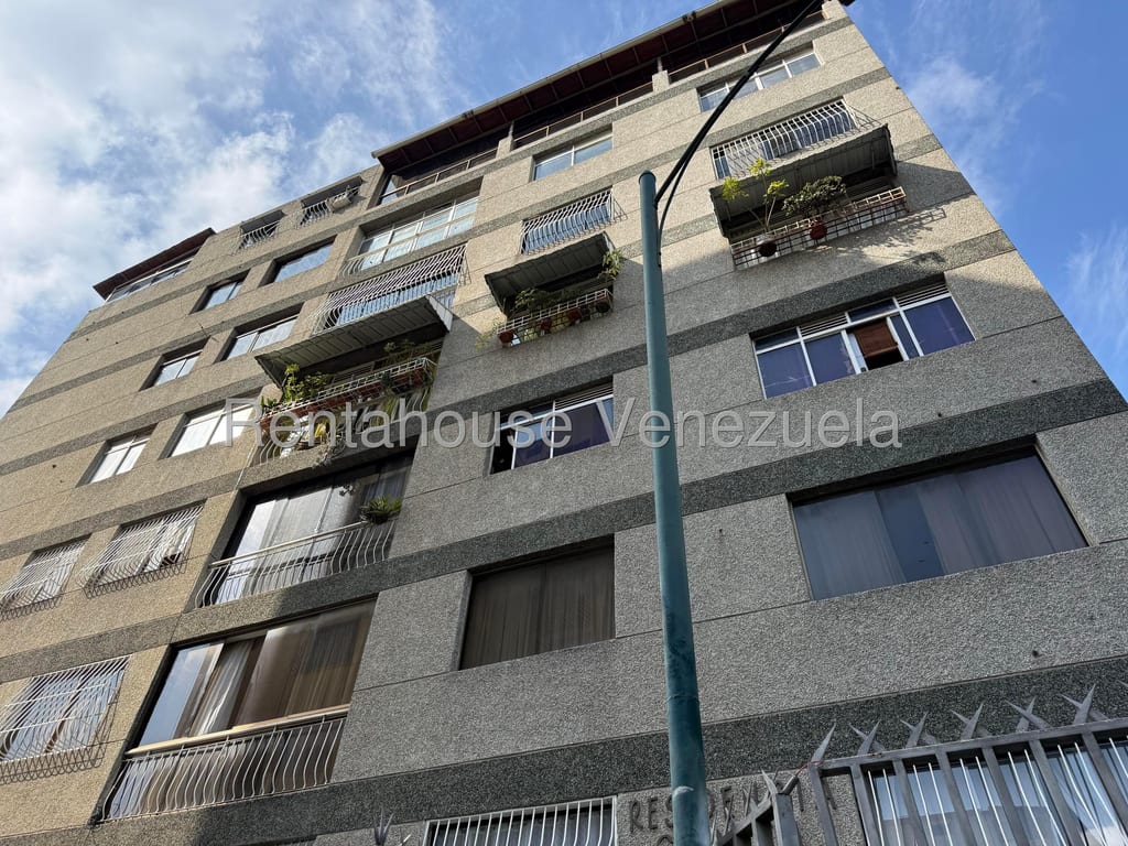 Apartamento en Vista Alegre, Caracas - 1