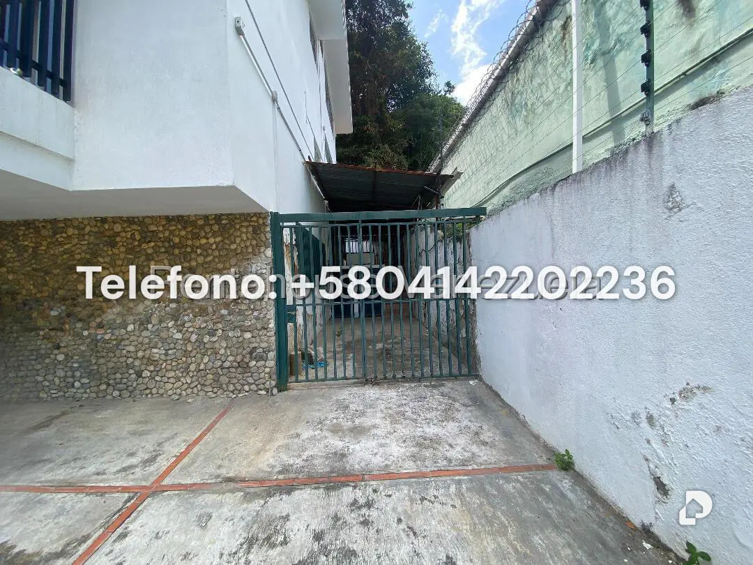 House in Prados del Este, Caracas – 25