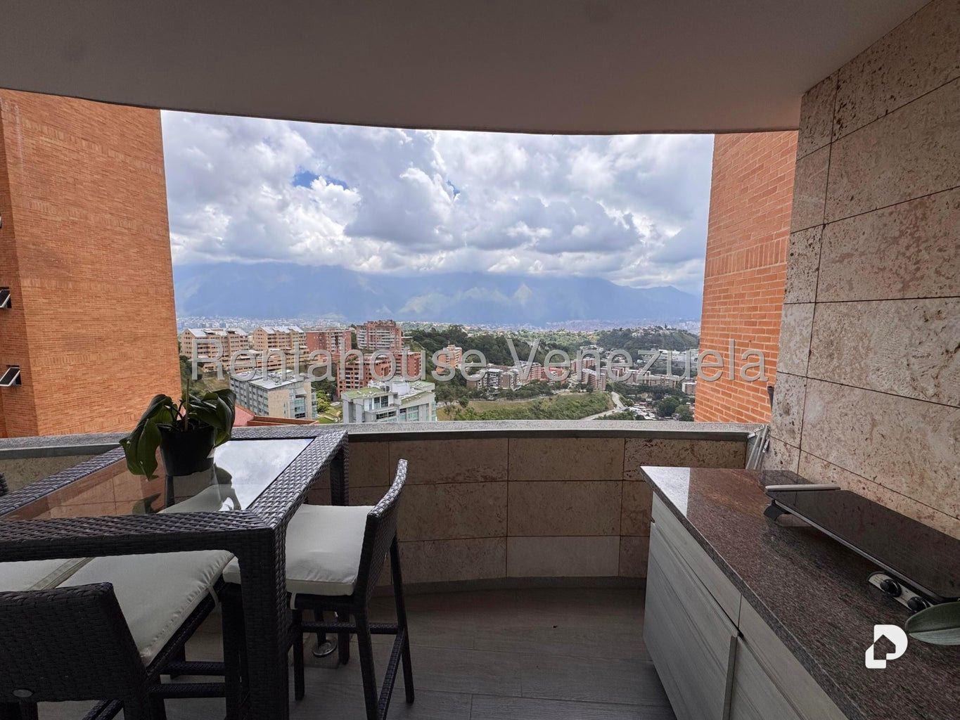 Apartamento en Lomas del Sol, Caracas